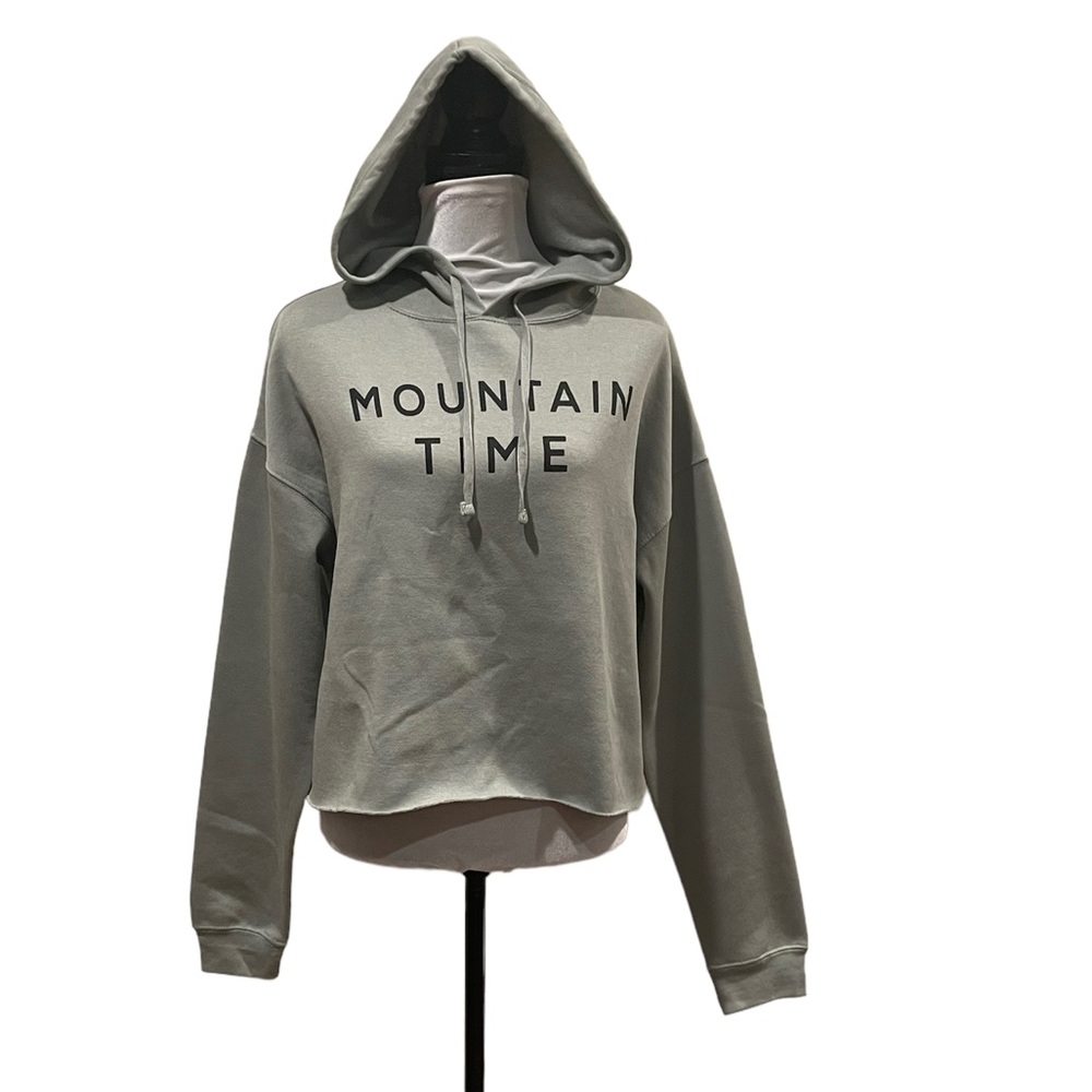 Coastal Culture army green longsleeve crop raw hem hooded sweatshirt extra large
